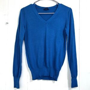 Ann Taylor Blue Coral V-Neck Pullover Sweater Lightweight Long Sleeve Size XS